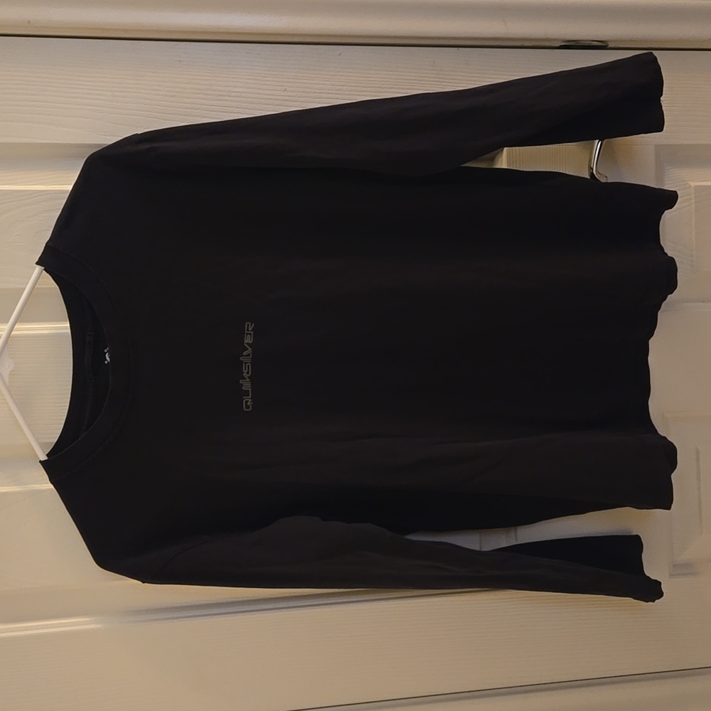 Quicksilver Women's Long Sleeve Shirt. Size Medium. Color Black.